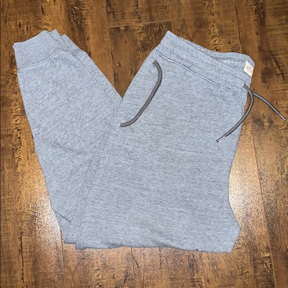HOLLISTER JOGGERS
